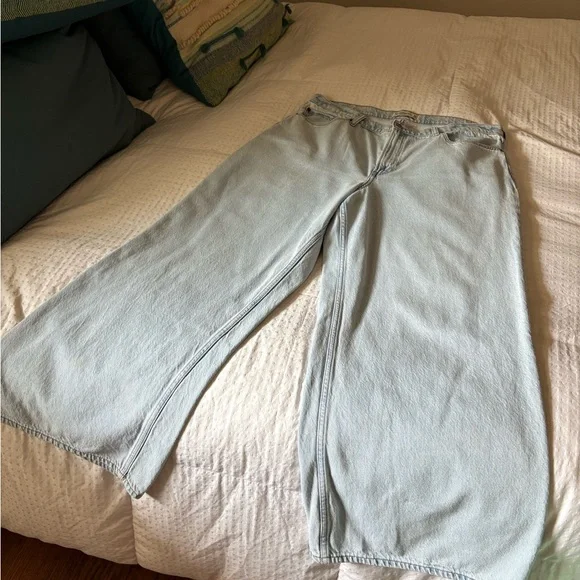 Abercrombie & Fitch The Wide Leg High Rise 32/14 short Sky Blue Wide Leg Jeans - Picture 2 of 7